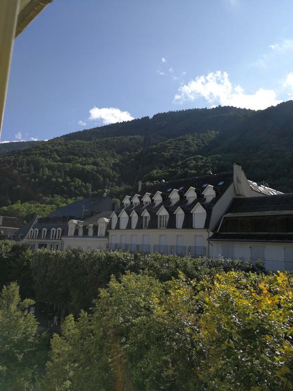 Hotel Des Lilas Bagnères-de-Luchon Esterno foto